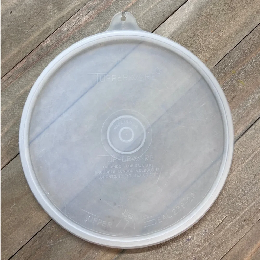 Tupperware 5.75